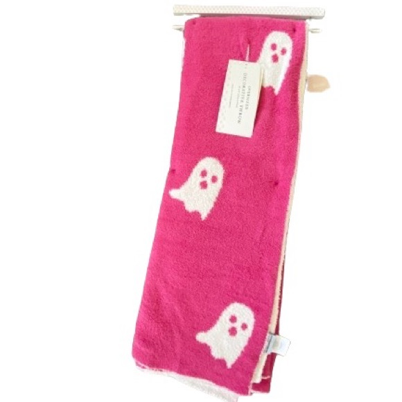 cupcakes & cashmere Other - Cupcakes and Cashmere Ghost Blanket Pink White Viral TikTok Blanket
